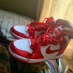 Nike dunk high championship red and white